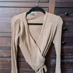 Amazon Women's V-Neck Tan Sweater